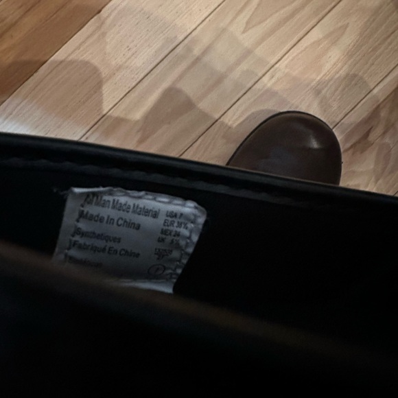 2 pairs Safe t step shoes in a clog, womens size 7 brown and size 7 1/2 black - Picture 4 of 8